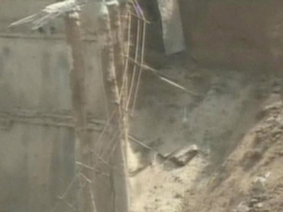 six injured as building wall collapses in lahore