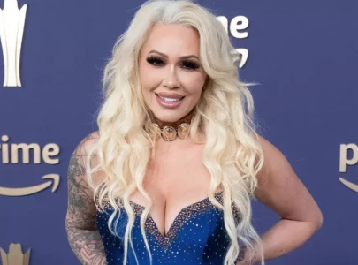 bunnie xo responds to criticism of 22 year age gap with dylan wolf