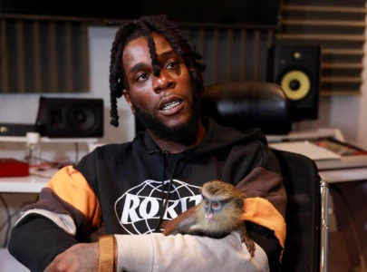 burna boy becomes first african artist to sell out stade de france with historic 80 000 fan concert