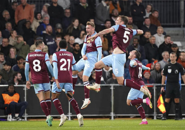 burnley beat luton to earn first premier league win