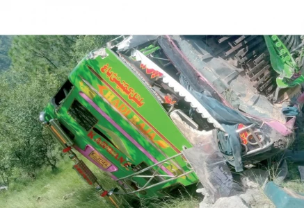 murree bus crash claims five lives murree bus crash claims five lives