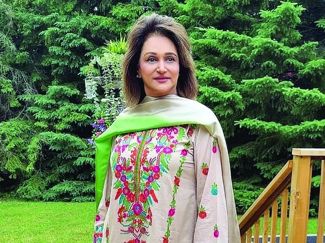 bushra lauded hania s dedication photo file bushra lauded hania s dedication photo file