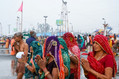 superspreader fears at mass holy dip in india superspreader fears at mass holy dip in india