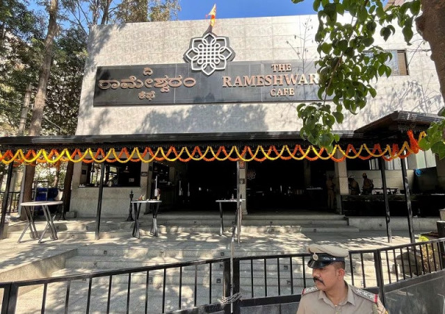 a police officer stands guard after a blast at a popular cafe in technology hub of bengaluru india march 1 2024 photo reuters a police officer stands guard after a blast at a popular cafe in technology hub of bengaluru india march 1 2024 photo reuters