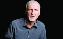 cameron becomes first director to deliver four straight 1b films