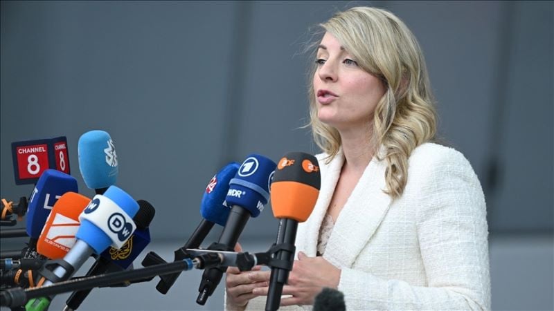 canadian foreign minister m lanie joly issued a warning to india s remaining diplomats in the country stating that canada will no longer tolerate any criminal activities on its soil photo anadolu