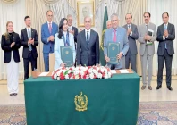 pak canada to deepen trade security ties