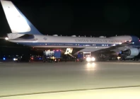 trump switches air force one after minor electrical issue