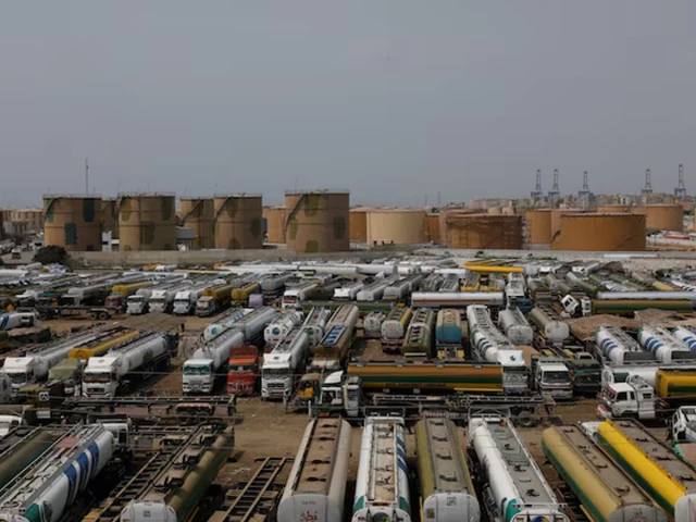 SIFC steps in to avert fuel crisis | The Express Tribune SIFC steps in to avert fuel crisis | The Express Tribune