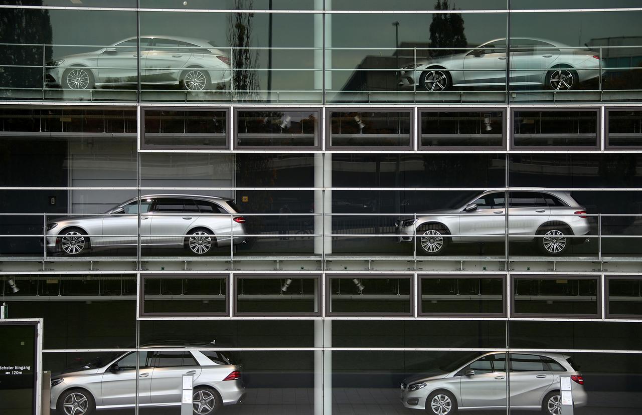 Govt clears cars stuck at ports - Vimarsana News