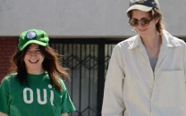 greys anatomy stars caterina scorsone and er fightmaster spark romance rumours