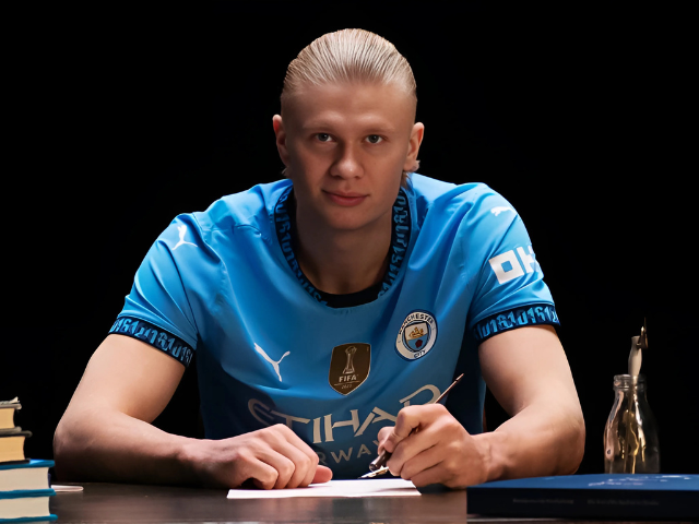 Erling Haaland signs 10-Year Manchester City contract, extending stay until 2034 | The Express Tribune