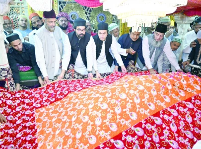 pakistani diplomats attend urs in delhi