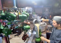 commissioner karachi had decided to formulate standard operating procedures sops to curb these establishments and improve traffic flow photo tribune