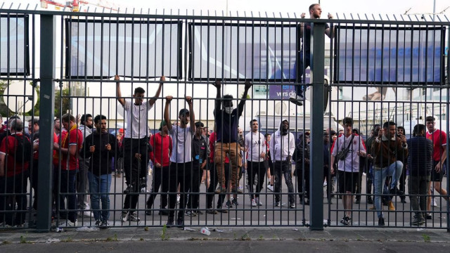 paris police chief admits security failure at european final