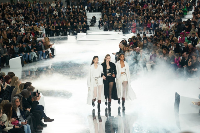 chanel pfw fall 2020 photo gorunway vogue chanel pfw fall 2020 photo gorunway vogue