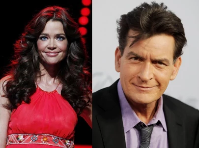 denise richards reveals charlie sheen didn t warn her before public hiv diagnosis