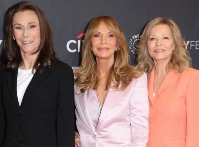 charlie s angels stars reunite at paleyfest to mark 50th anniversary of original series