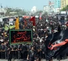a picture of the main chehlum procession in karachi express