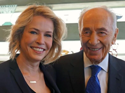 israel palestine debate erupts at chelsea handler s comedy show