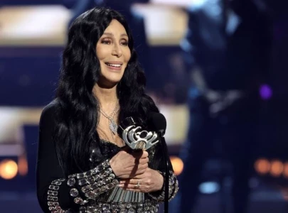 cher wears 40 year old pants at iheartradio music awards honoured with icon award