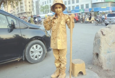 street performer photo express