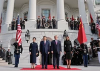 us president donald trump and first lady melania trump welcome chinese president xi jinping and his wife peng liyuan photo reuters us president donald trump and first lady melania trump welcome chinese president xi jinping and his wife peng liyuan photo reuters