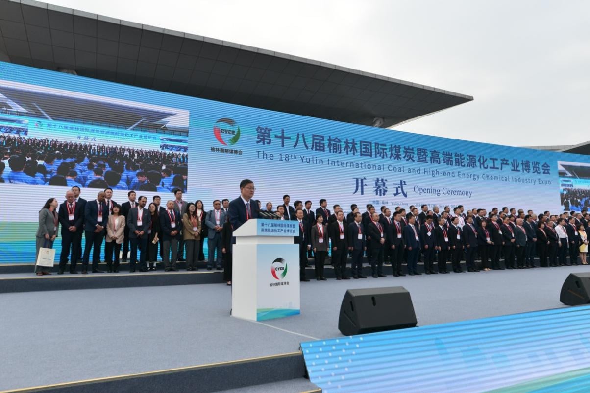 on sept 14 the delegates from prominent international media outlets visited shendong coal group part of chn energy investment group located in yulin northwestern chinese province of shaanxi photo express