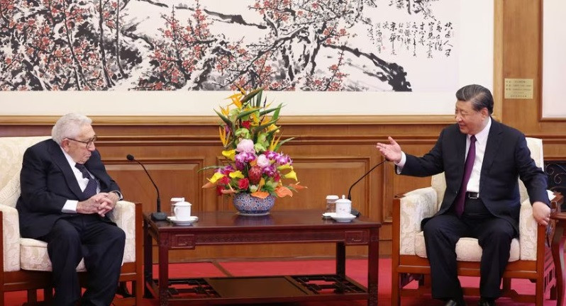 chinese president xi jinping and henry kissinger former u s secretary of state attend a meeting at the diaoyutai state guesthouse in beijing china july 20 2023 china daily via reuters
