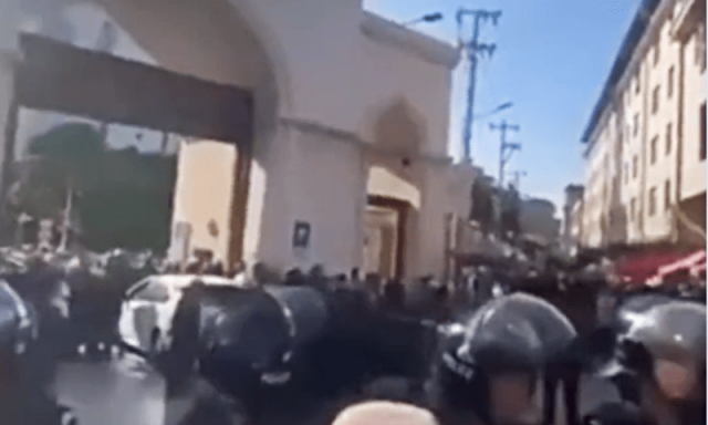 clashes erupt outside najiaying mosque in nagu town of yunnan province in china video screengrab from twitter spotlightoncn clashes erupt outside najiaying mosque in nagu town of yunnan province in china video screengrab from twitter spotlightoncn