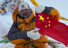 chinese mountaineer dies while scaling k2 chinese mountaineer dies while scaling k2