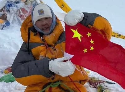 chinese mountaineer dies while scaling k2