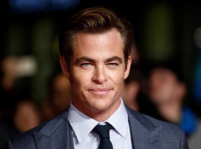 chris pine stays strong despite review bombing of directorial debut