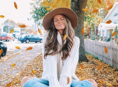 christian girl autumn influencer caitlin covington teary eyed as she announces no fall videos this year christian girl autumn influencer caitlin covington teary eyed as she announces no fall videos this year