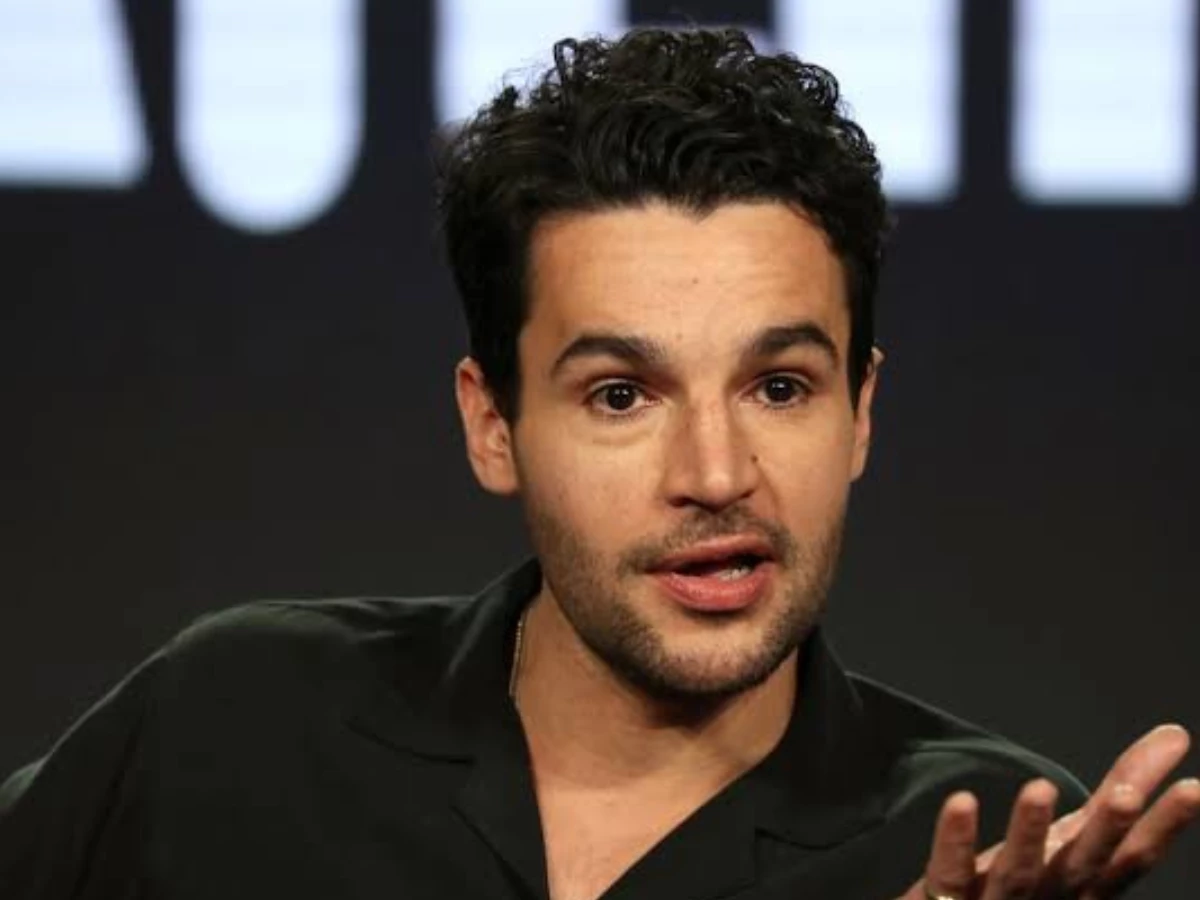 christopher abbott reportedly cast as professor x in marvel s x men reboot