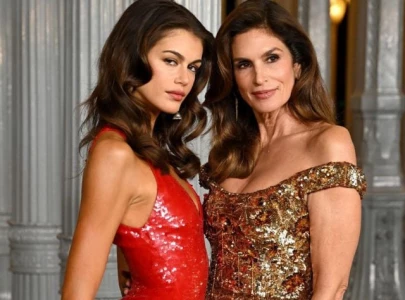 cindy crawford and kaia gerber shine as mother daughter duo at 2025 lacma gala