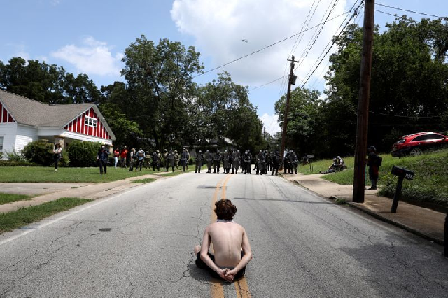 right wing groups clash with counter protesters in several us states right wing groups clash with counter protesters in several us states