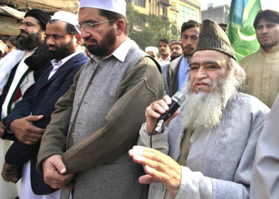 blasphemy case cleric offers rs500 000 for aasia s execution blasphemy case cleric offers rs500 000 for aasia s execution