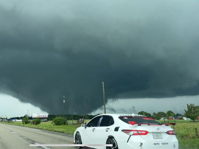 tornado strikes clewiston as hurricane milton approaches florida s west coast tornado strikes clewiston as hurricane milton approaches florida s west coast