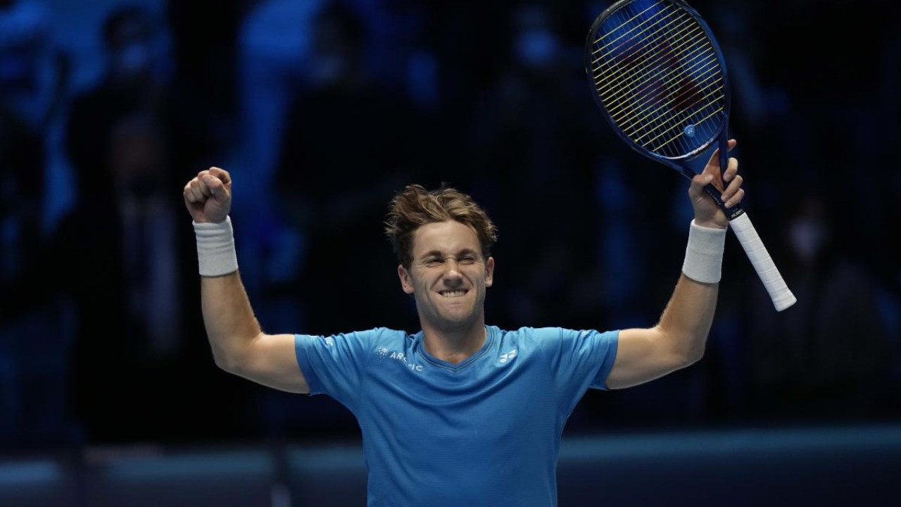 ruud books atp finals last four spot