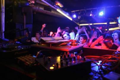 partying in jeddah the elite immunity syndrome partying in jeddah the elite immunity syndrome