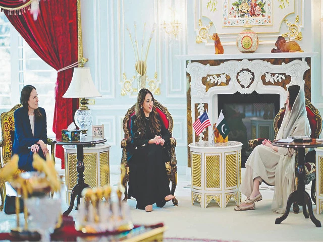 punjab chief minister maryam nawaz exchanges views with us charge d affaires natalie a baker and consul general kristine k hawkins photo ppi punjab chief minister maryam nawaz exchanges views with us charge d affaires natalie a baker and consul general kristine k hawkins photo ppi