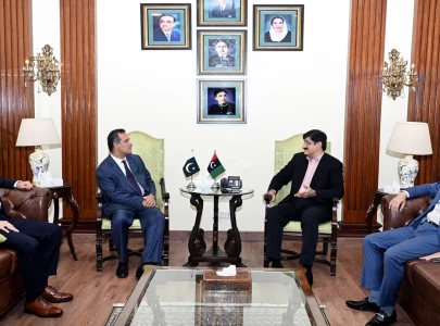 sindh cm calls for reduced load shedding in karachi s low income areas