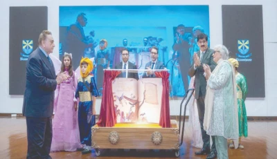 sindh cm offers beaconhouse to run govt schools