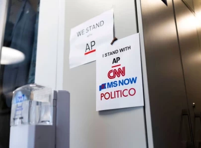 news outlets ask us court to block trump white house ban beyond 14 day order