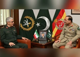 iran s military chief discusses defence cooperation with coas asim munir