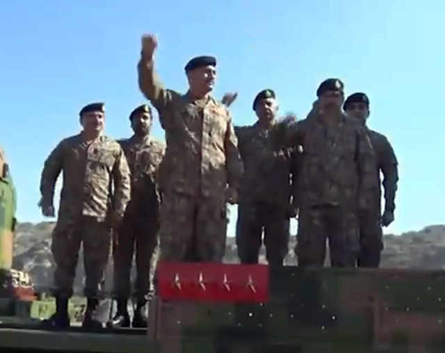 coas general syed asim munir observes the firing of various air defence weapon systems during exercise al bayza iii 2024 in sonmiani on friday screengrab