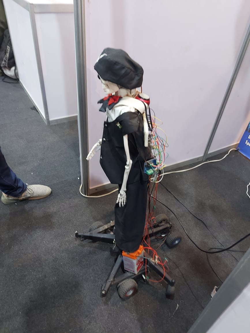 Codion, the bilingual bot