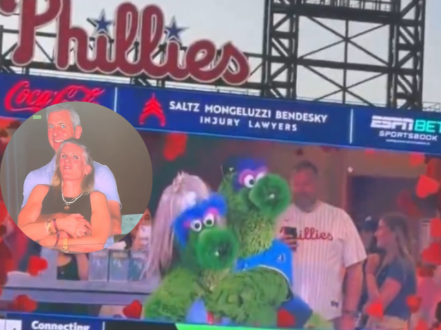 Phillies poke fun at Coldplay kiss cam scandal with viral jumbotron moment