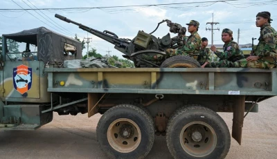 cambodian soldiers with an anti air craft gun in oddar meanchey province photo afp